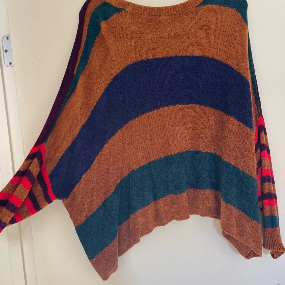 Colorful Striped Sweater - Picture 4 of 6